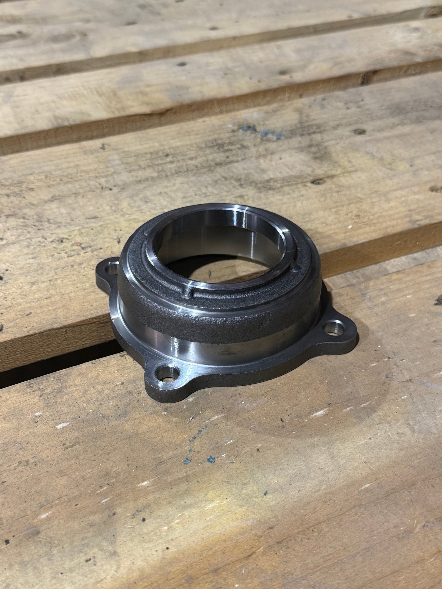 Hilux Rear Axle Bearing Housing